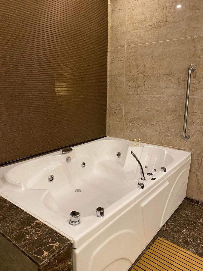 Four Points By Sheraton Srinagar Extérieur photo
