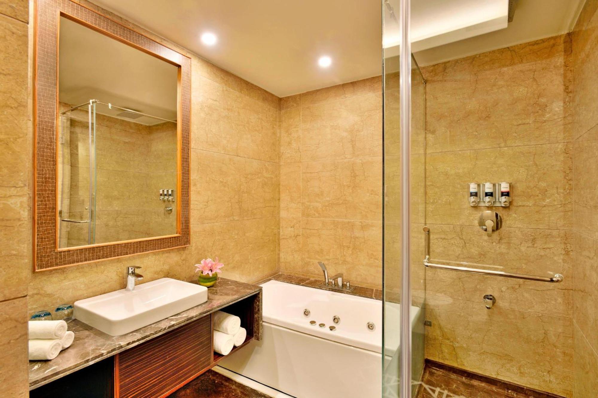 Four Points By Sheraton Srinagar Extérieur photo