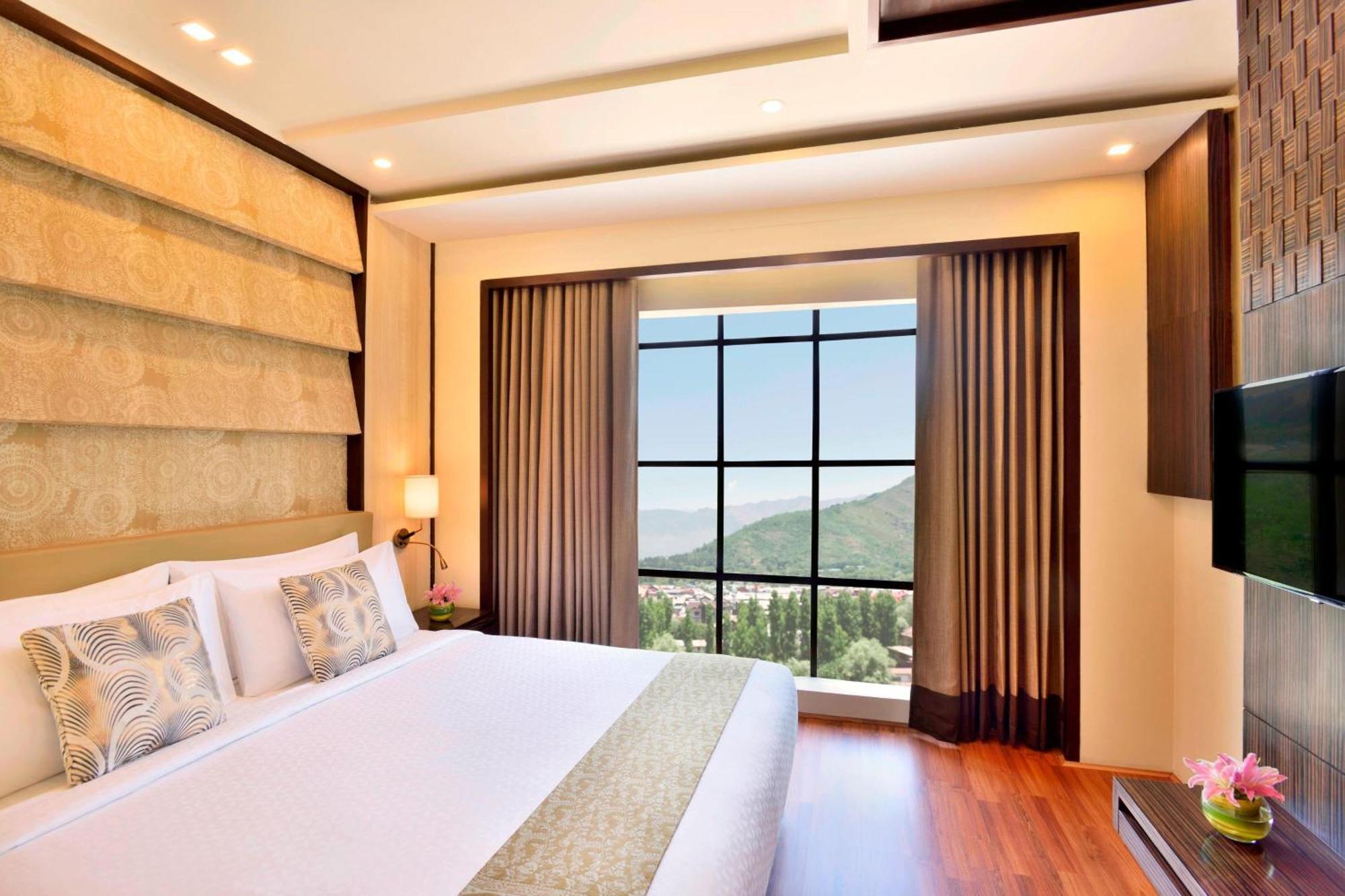 Four Points By Sheraton Srinagar Extérieur photo